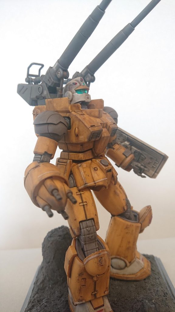 ウェザリングはややハードに施しました。