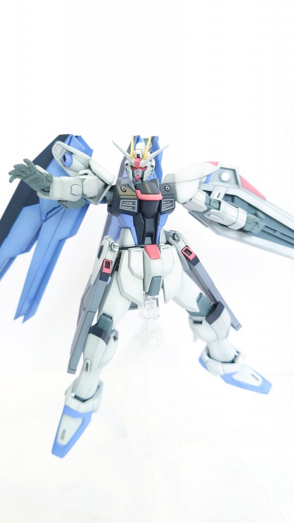 平手をおまけで製作。ジャスティスガンダムとお手手繋ぐシーンとか再現出来ます。製作中にSEEDの映画の発表があってタイムリーでした。