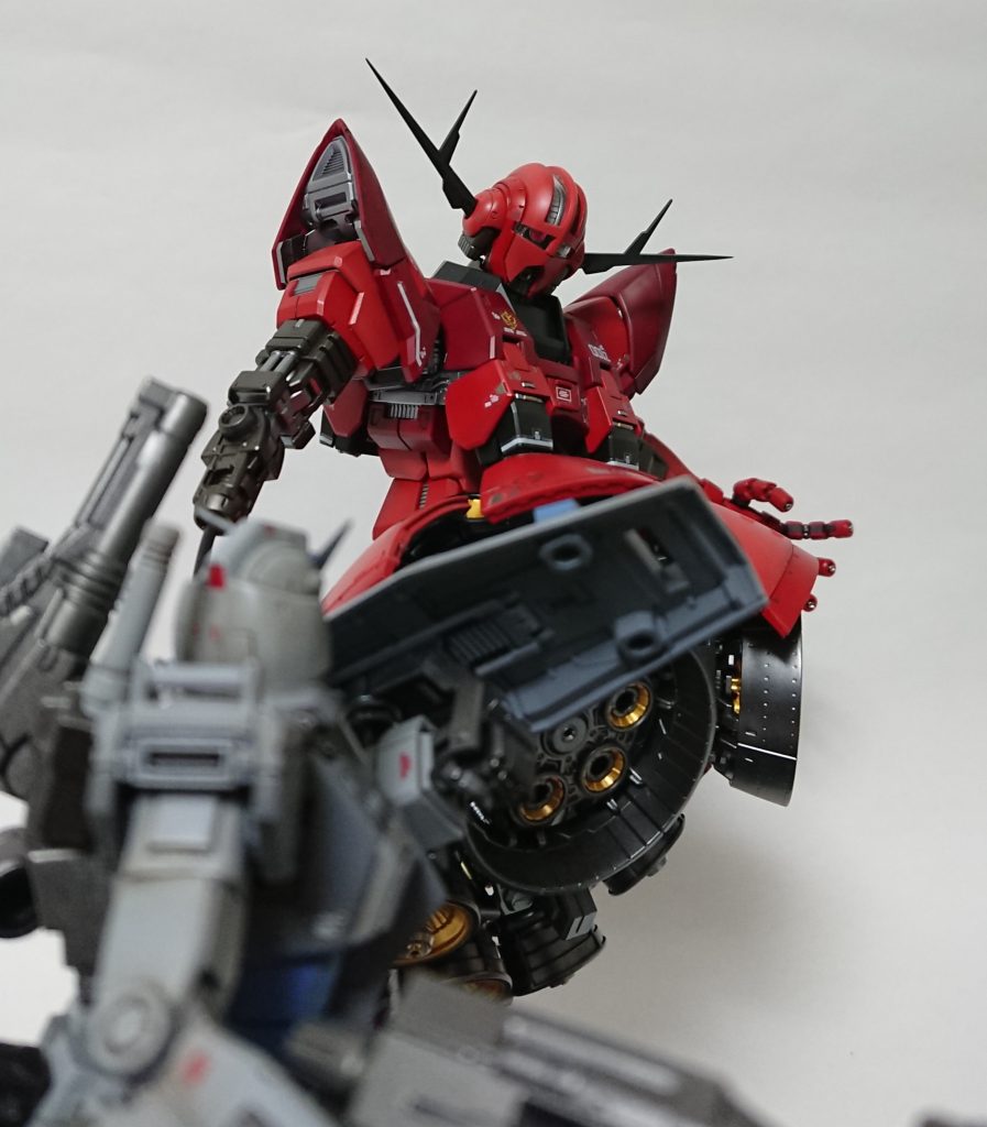 G-3カラーに塗装した HG オリジン版のガンダムと
