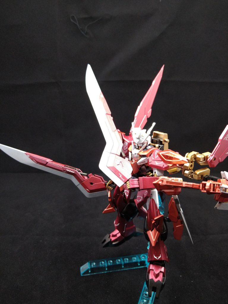 インフリートバックパックに装備された双大剣重さによる暴力のゴリ押し武器です