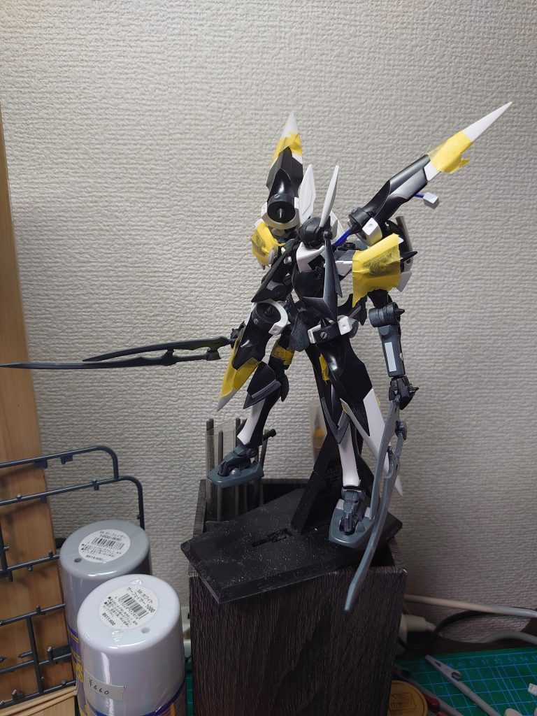 全体にランナーで作ったネジモールドを追加し、塗装して完成まで行きました