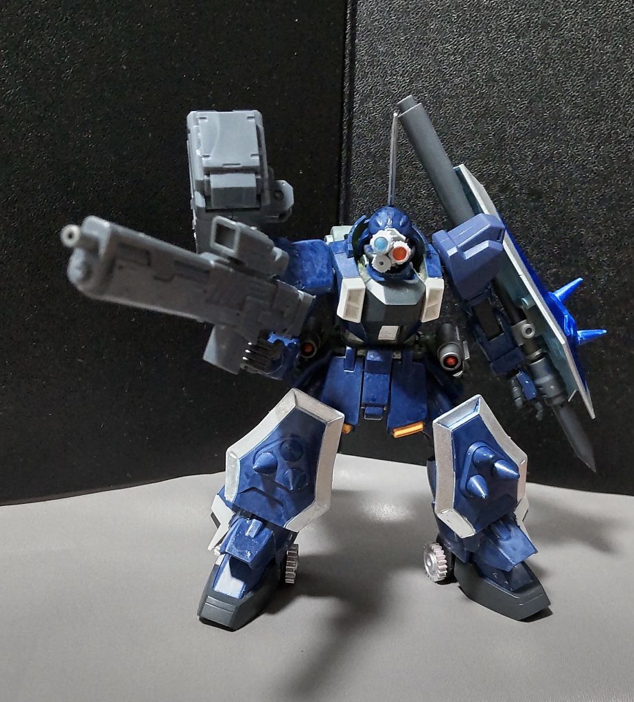 ○武装紹介・ヘビィマシンガンターボカスタムが使用しているのとは形状が違うが、これも単射連射切替モードが備わっている。