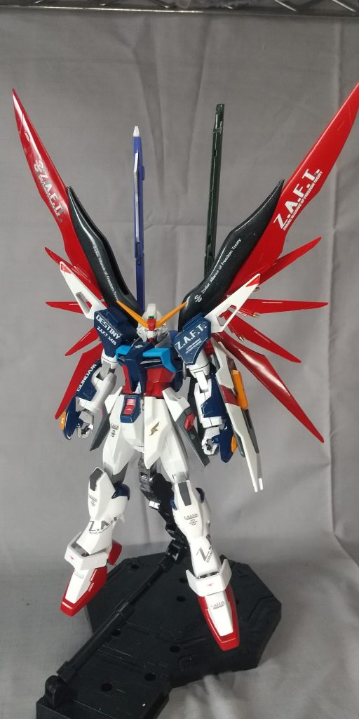 羽と顔とフンドシとタテ意外は、1/100に変更しました。足を4mm延長しています。