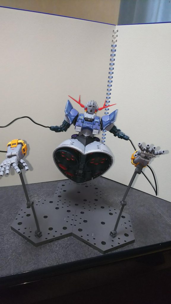 腕を飛ばす！！