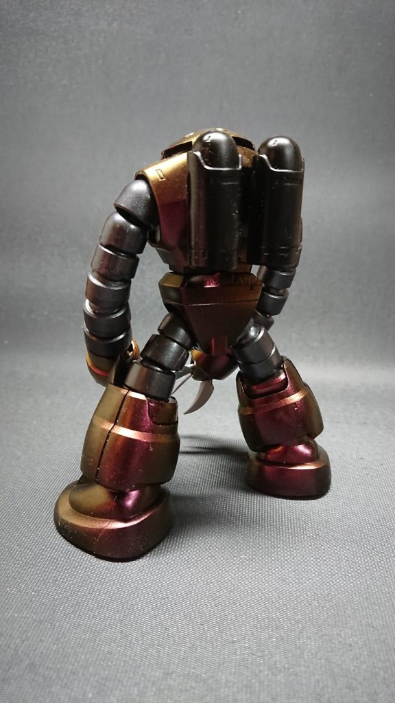 昔、作って転がっていたズゴックが有ったから腕の関節を3個ずつ増やしました。あと、30mmのハンドパーツを装着しました。 