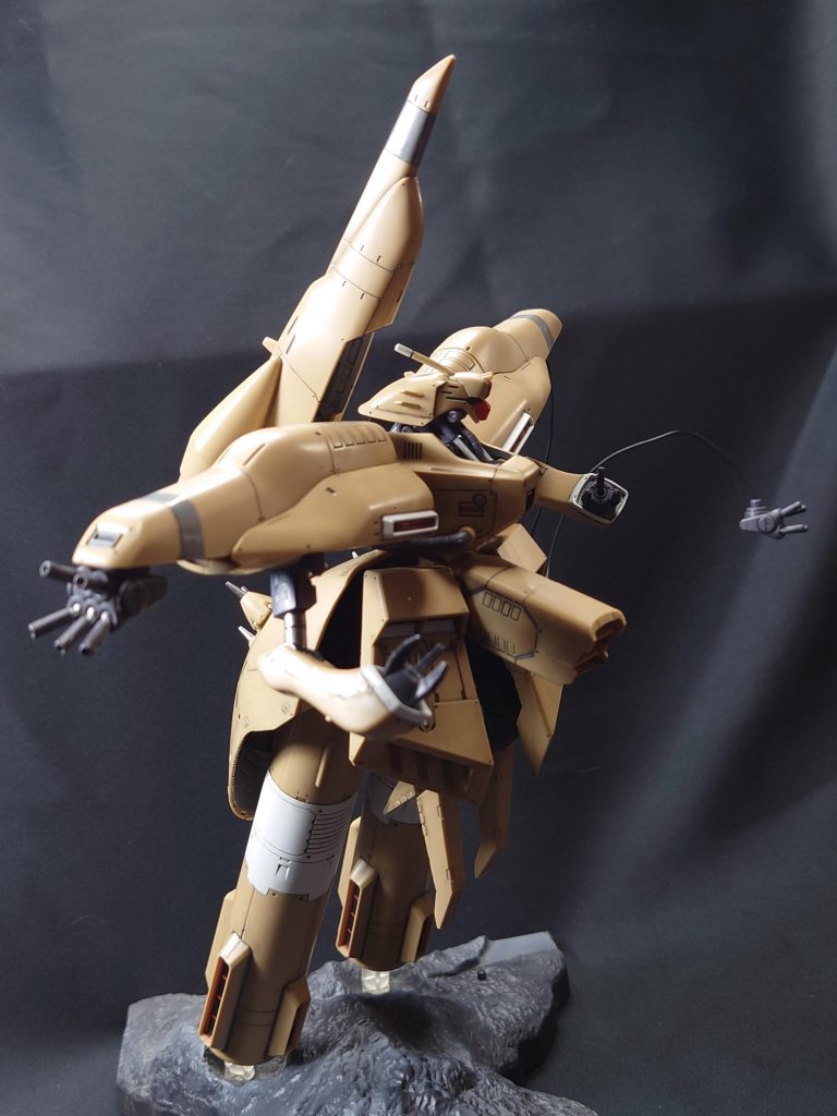 十数年前のキットですが、今改めて触るとイイ出来だったと感心しました。