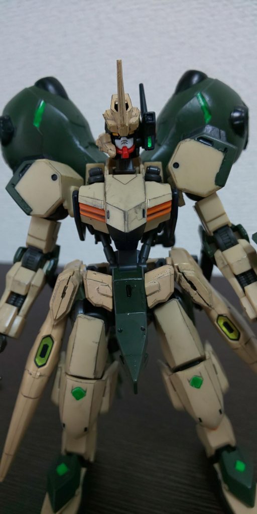 バストアップ。バルカンポッドはhguc Mk-2リバイヴ版から持ってきました。