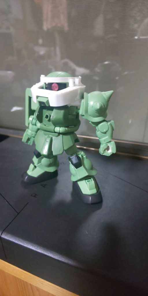 制作開始時。頭部アーマーはこんな感じから始まりました。自作部分は採寸して無料CADで絵を描いてラベルシールに印刷、プラバンに貼って切り取り、形作る…みたいな😺時間かかりますね😅