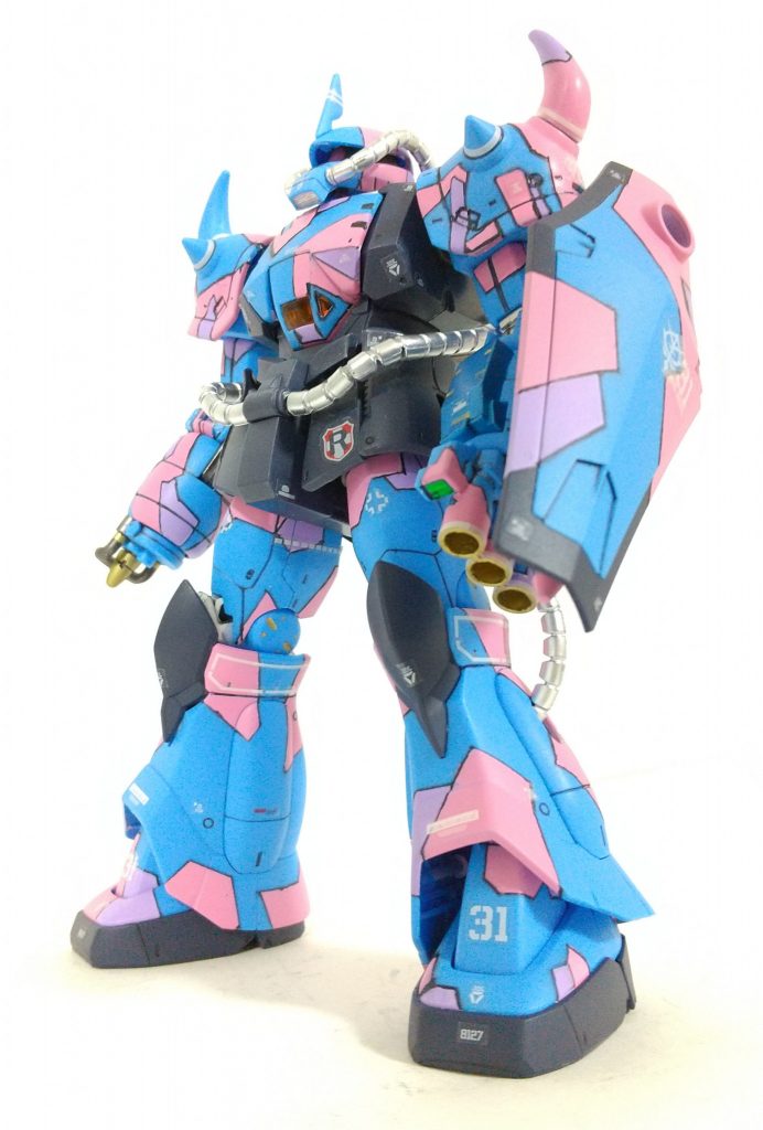 塗装：缶スプレー（ホワイトサーフェイサー1000、クレオス ピンク、MSパープル）、ガンダムマーカー（シャインシルバーEX他）、トップコート（つや消し）