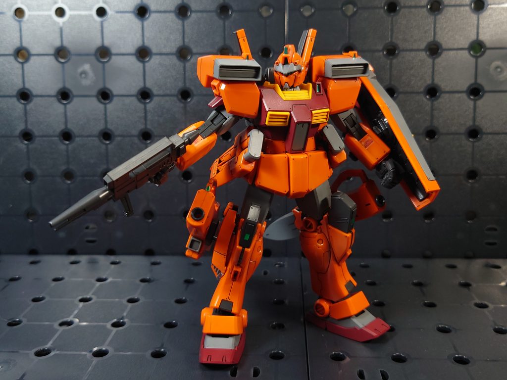 ミサイルを腰、バインダーを足のパターン。