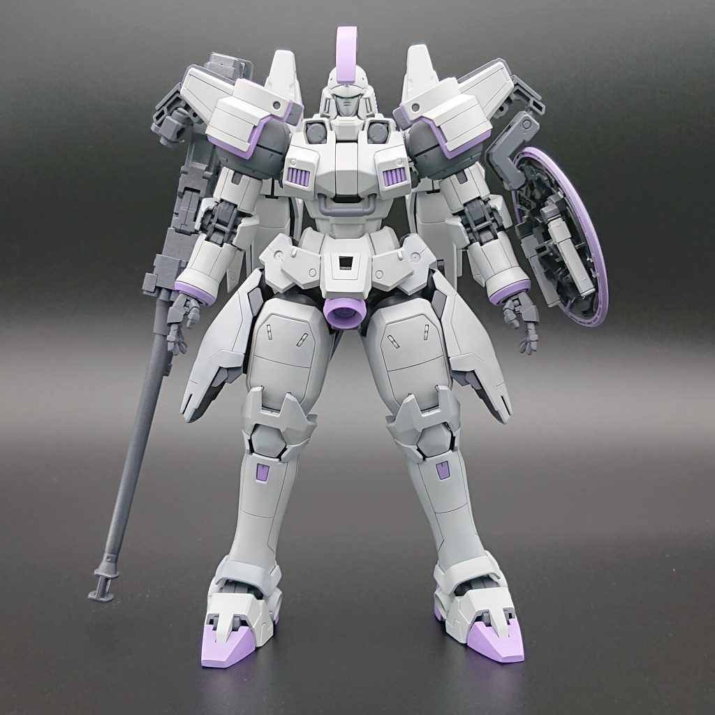 首、胴体、つま先、かかとを延長してます。全体にスジボリして情報量を増やしました。