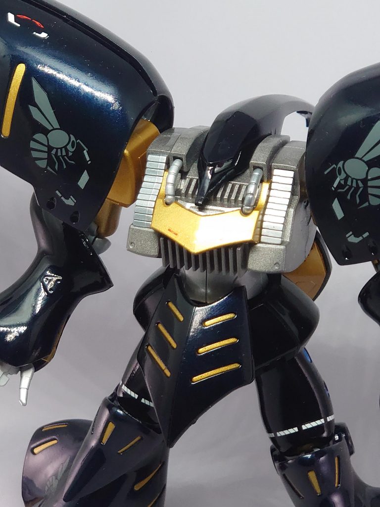 再版が決まる前から作りたいと思っていたキュベレイが手に入り、ガイアノーツからは好みの新作カラーが発売されるとなったらこれはもう組み合わせるしかない！と制作しましたがなかなかに難しい塗料とキットでありました…。余談ですが今回撮影ブースを新しくしました。より良い作品の写真を撮れるよう努力致します。［使用塗料］全体ブラック:ガイア GP-09 プリズムブルーブラックパイプ・手等シルバー:ガイア 131 パールシルバー胸部シルバー:ガイア VO-30 ブレードシルバー肩等ゴールド:ガイア 122 スターブライトゴールドバインダー丸部分等ブルー:ガイア 039 プライマリーメタリックブルーカメラアイ部分レッド:ガイア EV-06 エヴァレッド                                     ありがとうございました。