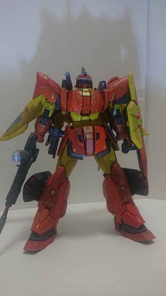 サイドスカートにナイフとハンドガンをつけています