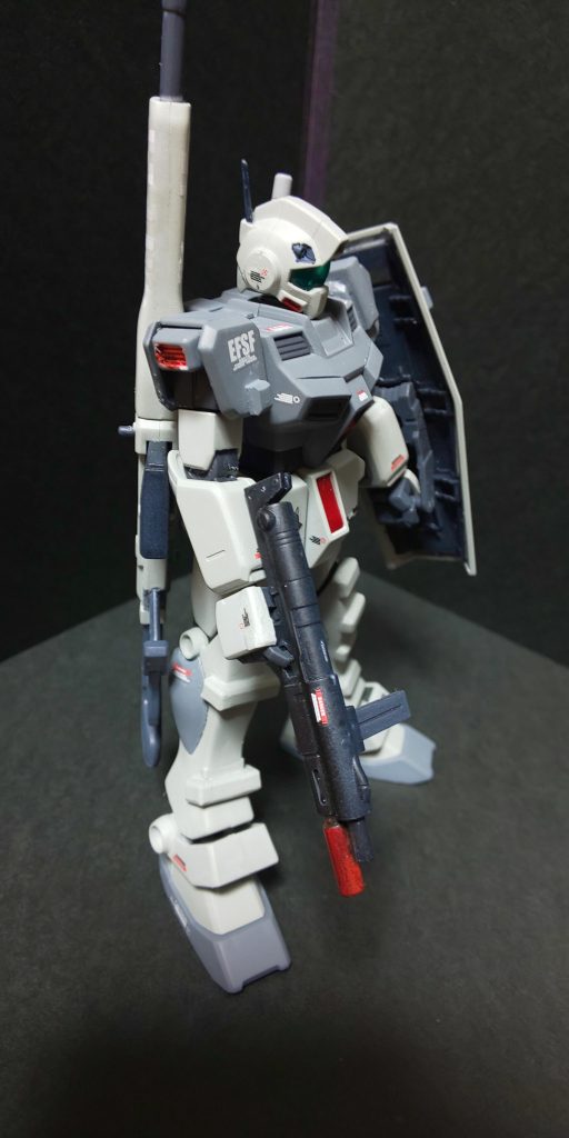 マシンガンは後部ストックを反転。塗りむらが激しい(´＿｀。)ﾞ