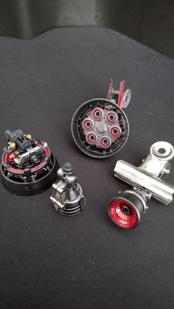 バーニア類はメタルで塗装すると格好いい