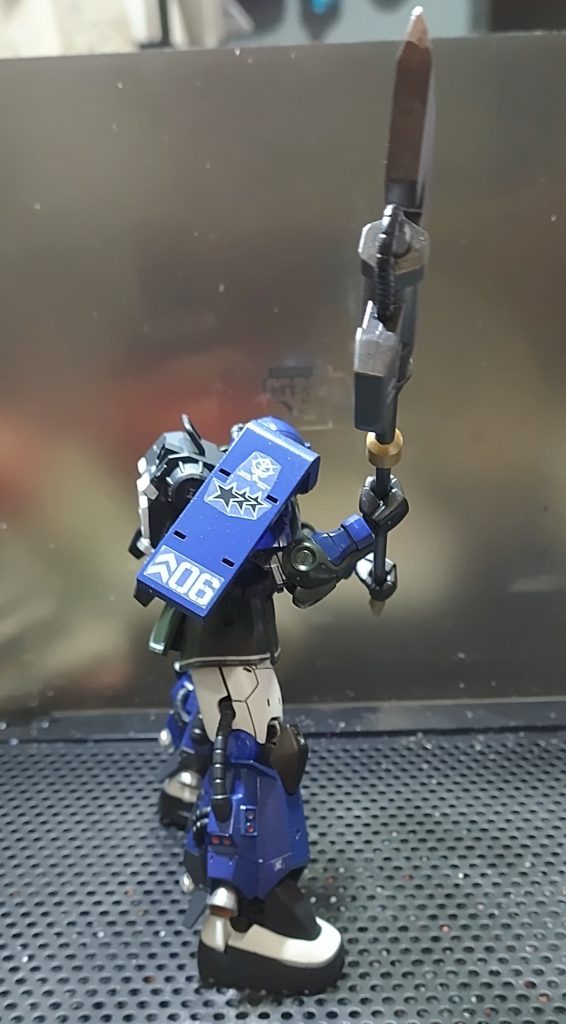 デカールはキットに付属の物を利用。