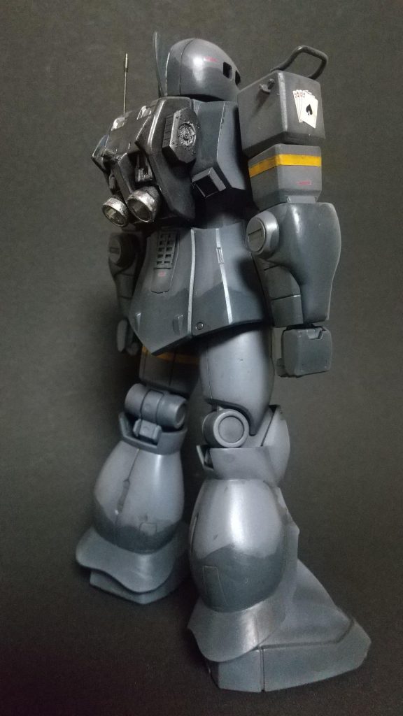 黄色いラインはマスキングからのアクリルガッシュで塗りましたラッカー塗料より隠蔽力が高いですねストレスなく塗れました