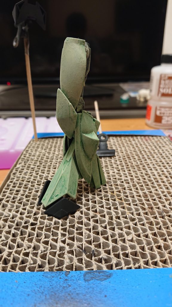 シタデルカラー ベースIONRACH SKIN でひたすらドライブラシこれが奇跡のイメージ通りの色で感動しました。