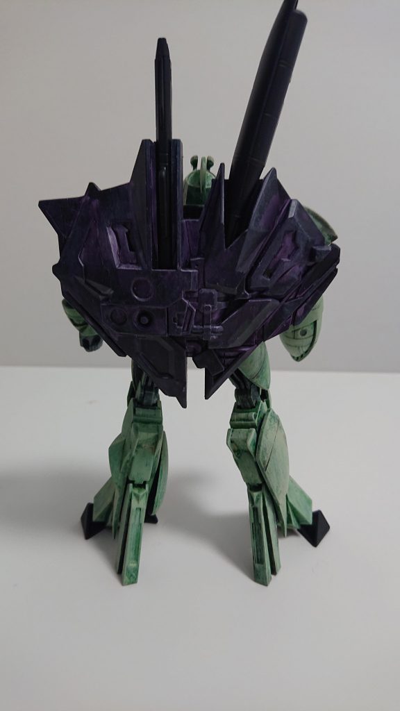 続いて、キャラパスを着けた状態。紫色のイメージですが…どうでしょう?(^^;