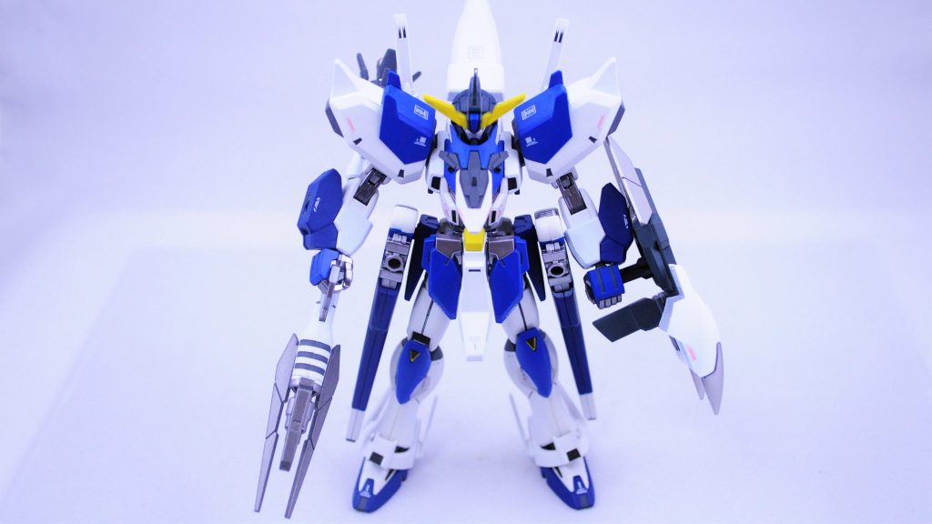 今回はF91をベースに、アースリィとフェイクνのパーツで改修を施す形になりました。