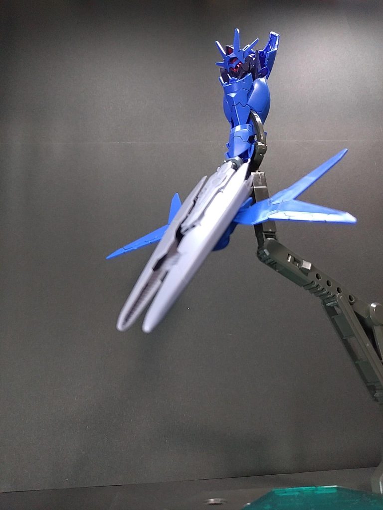 アルス「ガンプラは敵!!」尻尾の裏側にアルスアースリィの頭を付けて、アルスが直接操作できる奥の手を用意してみました。