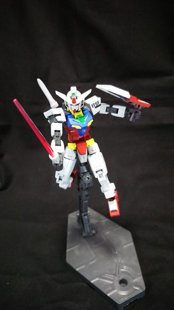 ファースト風で何枚かパシャリ。コアガンダム自体は少しスジ彫りを追加し、ファーストカラーに塗装してます。