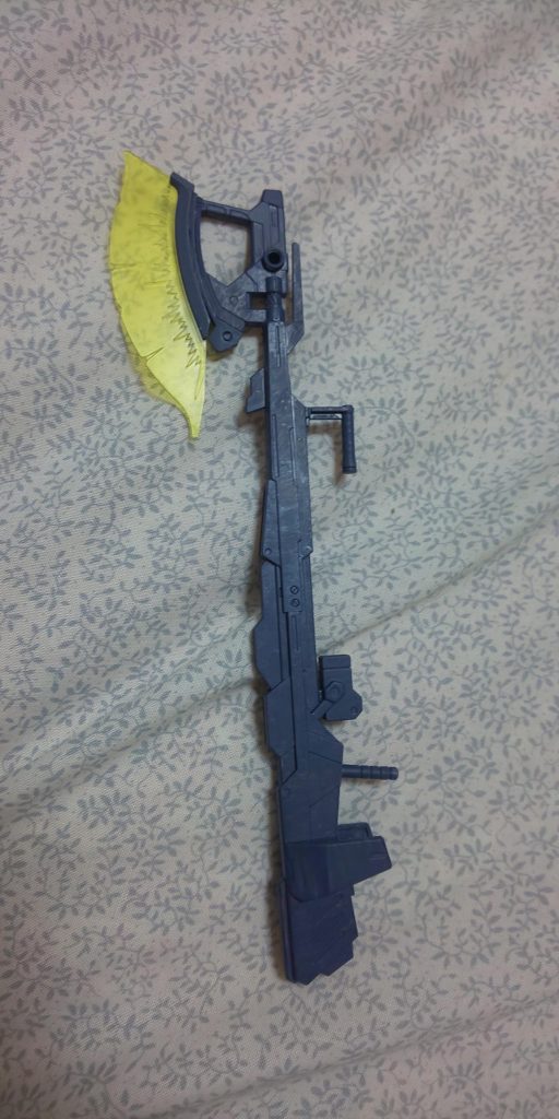 ビームグレートアックスはバトルアームズの斧をZZⅡのロングライフルにくっつけて、ビーム刃はシナンジュのアックス部分を使用。