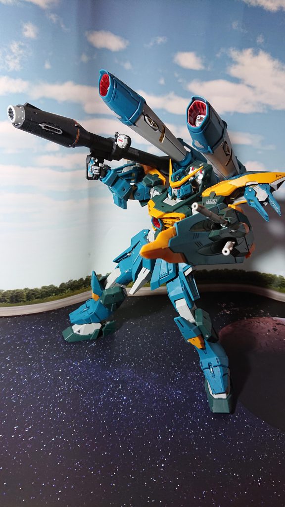 背負い砲台2門も上下左右広い可動でグッド👍これはフォビドゥン、レイダーも発売してほしいですね！