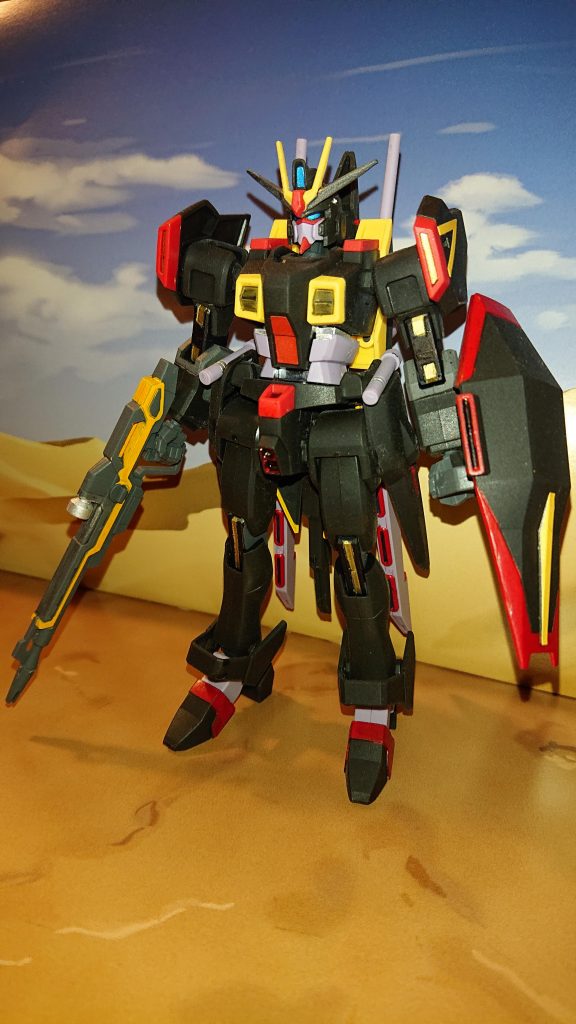 15年以上前のキットなので関節部のっぺりが気になりスジ彫り（デザインナイフで）に挑戦してみましたが、ヘッタクソですねw顔も小さくなるように顎やほっぺも削ってみました。胴体も短いと思い お腹を少し下にずらしてます。プラ板等での延長技術はない！肩幅を広く もしくは 腰を細く出来れば理想のガイアになるんですが現在の私の技術では無理やね(ヾﾉ・∀・｀)