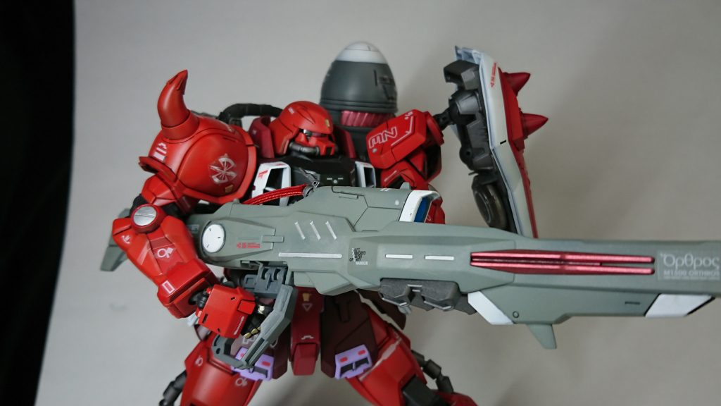 ガナーウィザードにはワンポイントでメタリックカラーのレッドを使用してます。