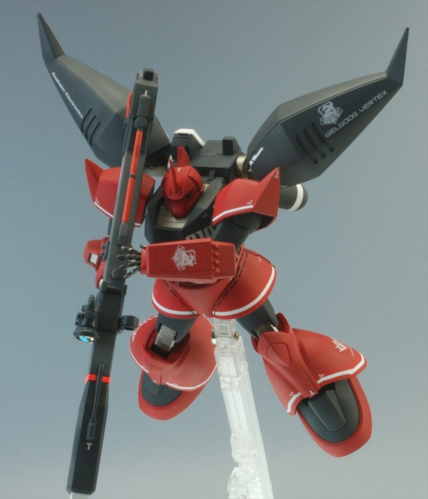 ビームバズはHGUCリックドムから、左腕バックラーはHGUCゲルググより流用しました。