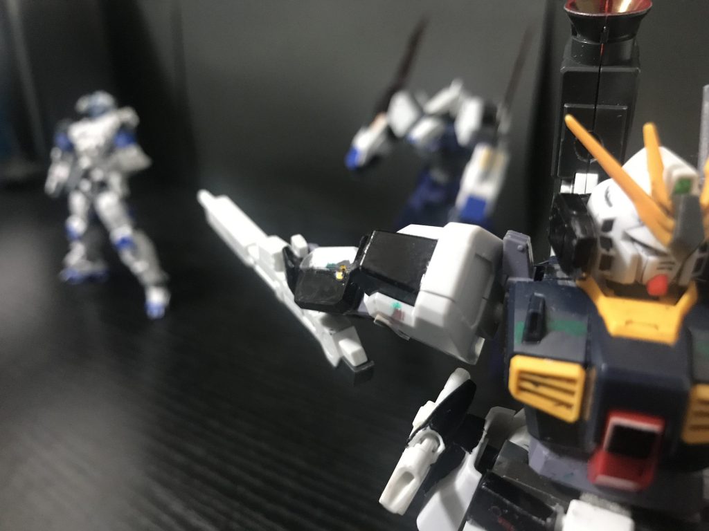 νs「何者だ」？？？「☆¥¥%%+〒〒」