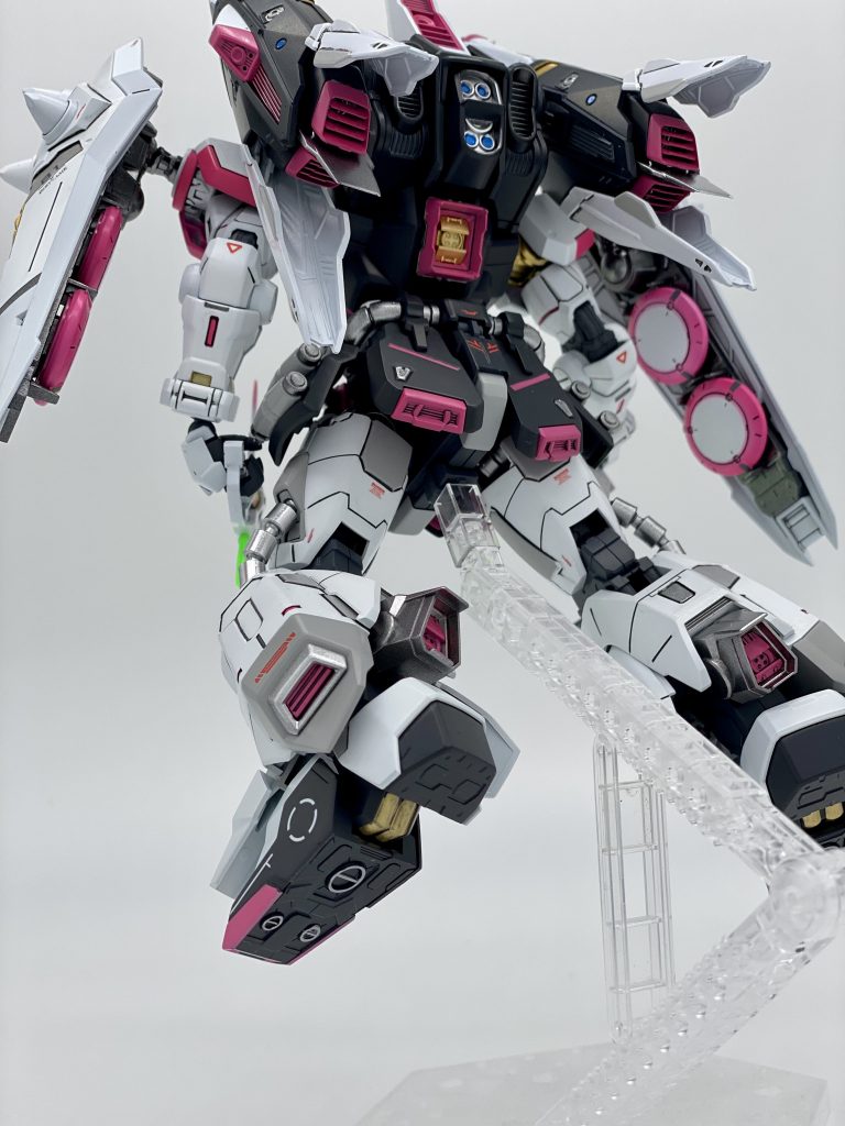 後ろ側はごちゃついた感じになったので少し気に入っています。飛んでいる感じに撮ったのですがそう見えていますかね?(´・ω・`)