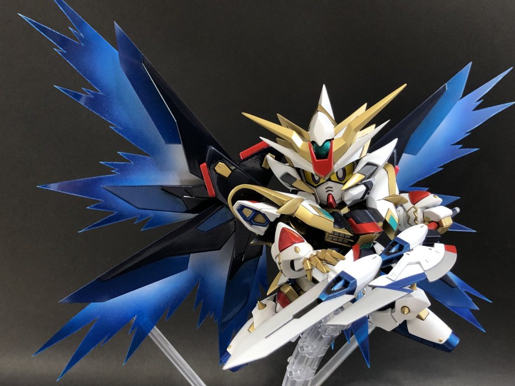 今回も光の翼エフェクトを作りました。ちょっと塗りが粗いかも。