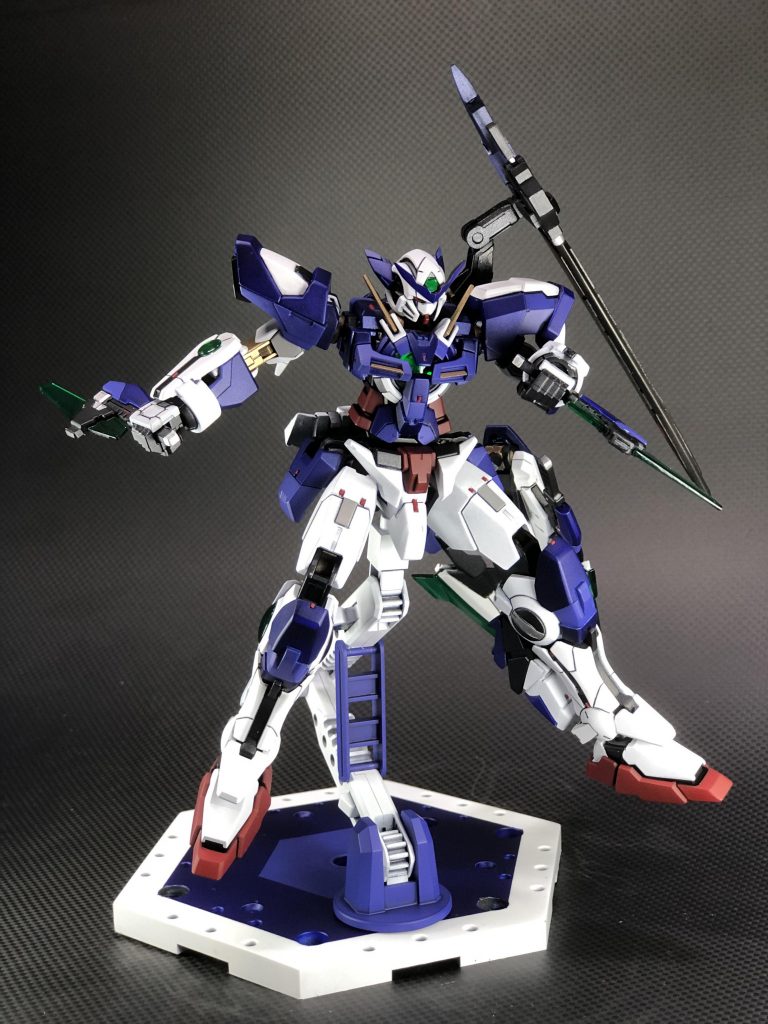 セブンソードユニットに装備されたGNナイフ×2刀身はMGの GNブレイドからもぎ取ってきました。