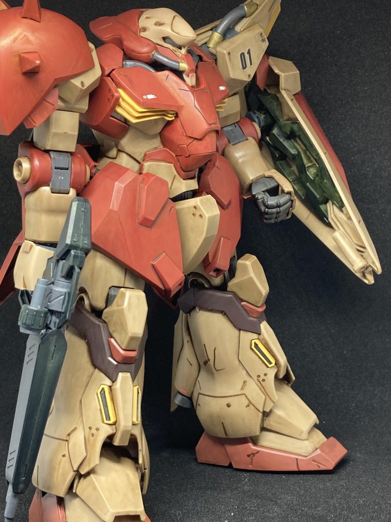 右側からの立ち姿