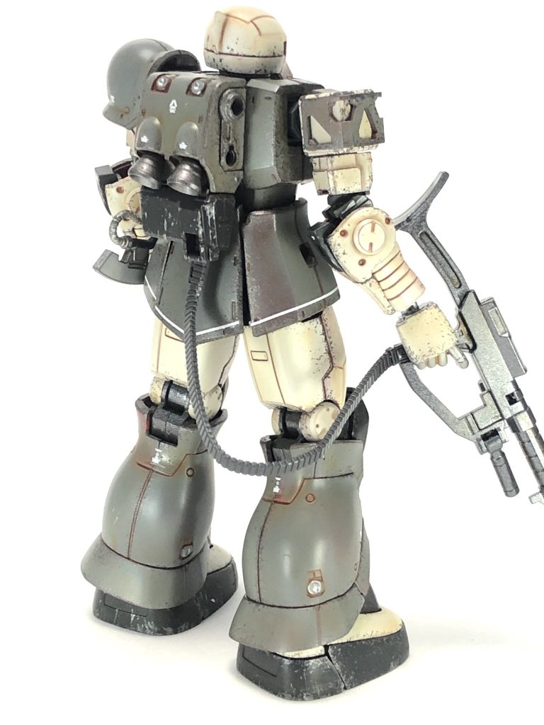 元はシャア専用ザクIだけど量産型カラーに全塗装。