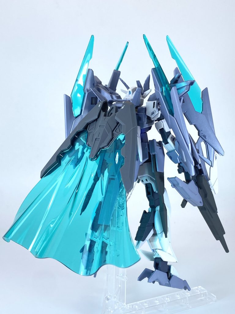 ヒロトがキョウヤに贈ったあと、キョウヤの手でガンダムTRYAGEマグナムからトライエイジホルダーとトライエイジシステムが移植されている。