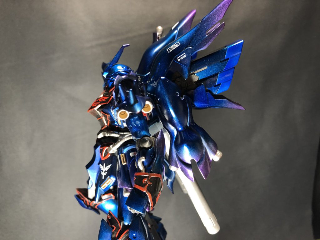 バックパックのスラスターはバトルアームを使った事により割と自由に動きます