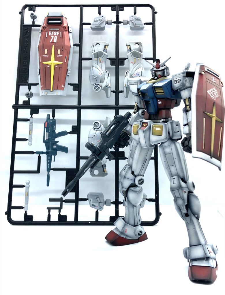 前回ザクを組み立てず塗装させたのですが、コメントにて完成品も並べたら見栄えするのでは？といただきました。メチャクチャ共感してチャレンジしようかと思いましたが、気力が尽きて既存のビヨンドさんを置かして頂きます。(T-T)