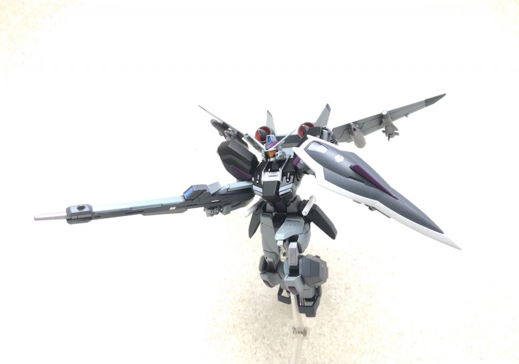 無論ミラージュコロイドステルスは、ユニウス条約でその仕様が禁止されていたが、条約締結後も各国で極秘開発が進められており、地球連合軍ではガーディルーやNダガーN、そしてこの機体などの製造といった条約違反が為されている。 この仕様のウィンダムは第81独立機動群ファントムペインのボルバルク隊※に2機配備され、うち1機はガウェイン中尉(本名不明)※がパイロットを務めている。※オリ設定