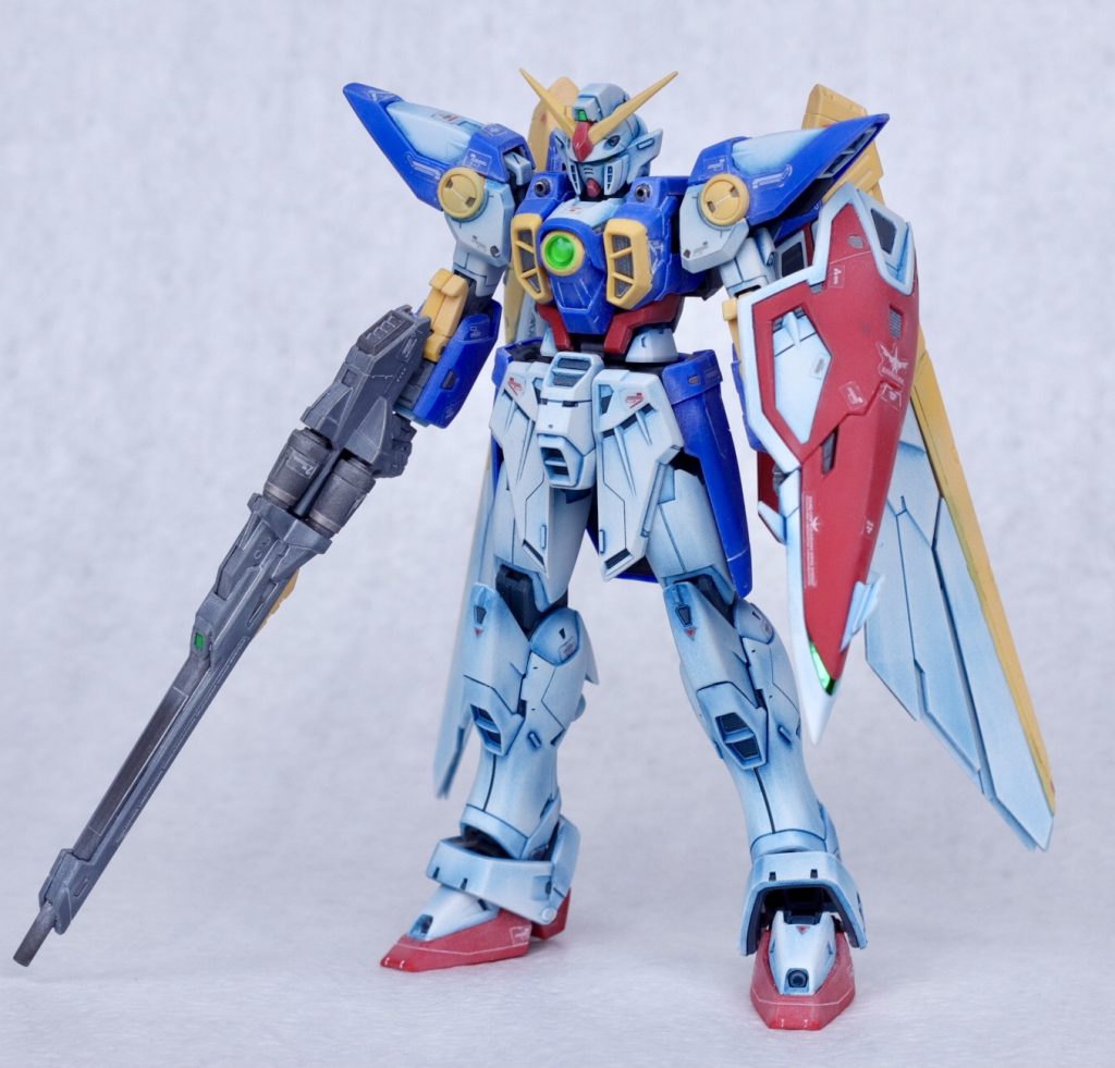 成形色を活かした仕上げです