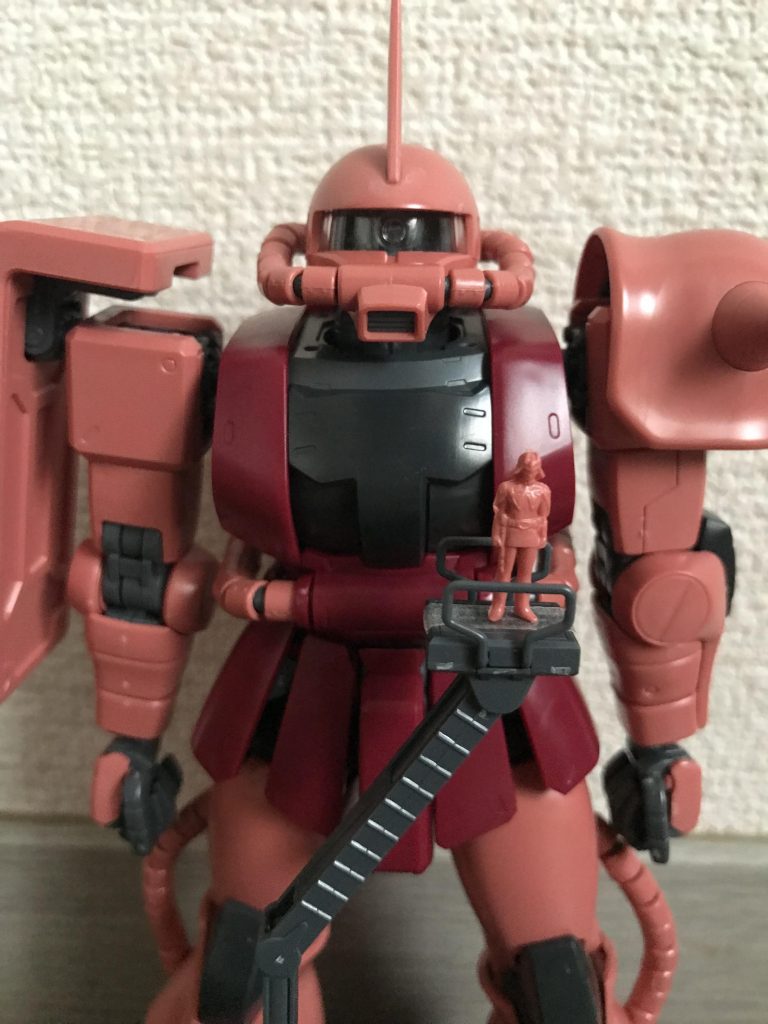 次に、付属しているリフトに乗せていました