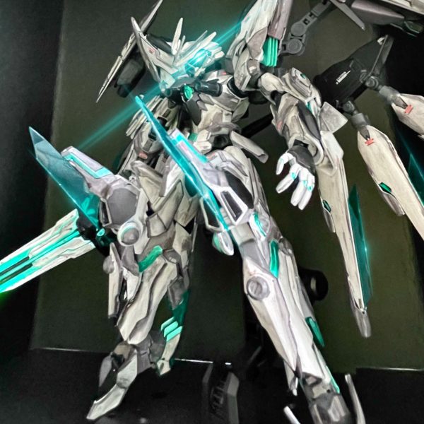HG1/144 ガンダムビルドファイターズトライ3体+煌・ギラーガ HGBD 1/144 煌・ギラーガ｜バンダイ ホビーサイト