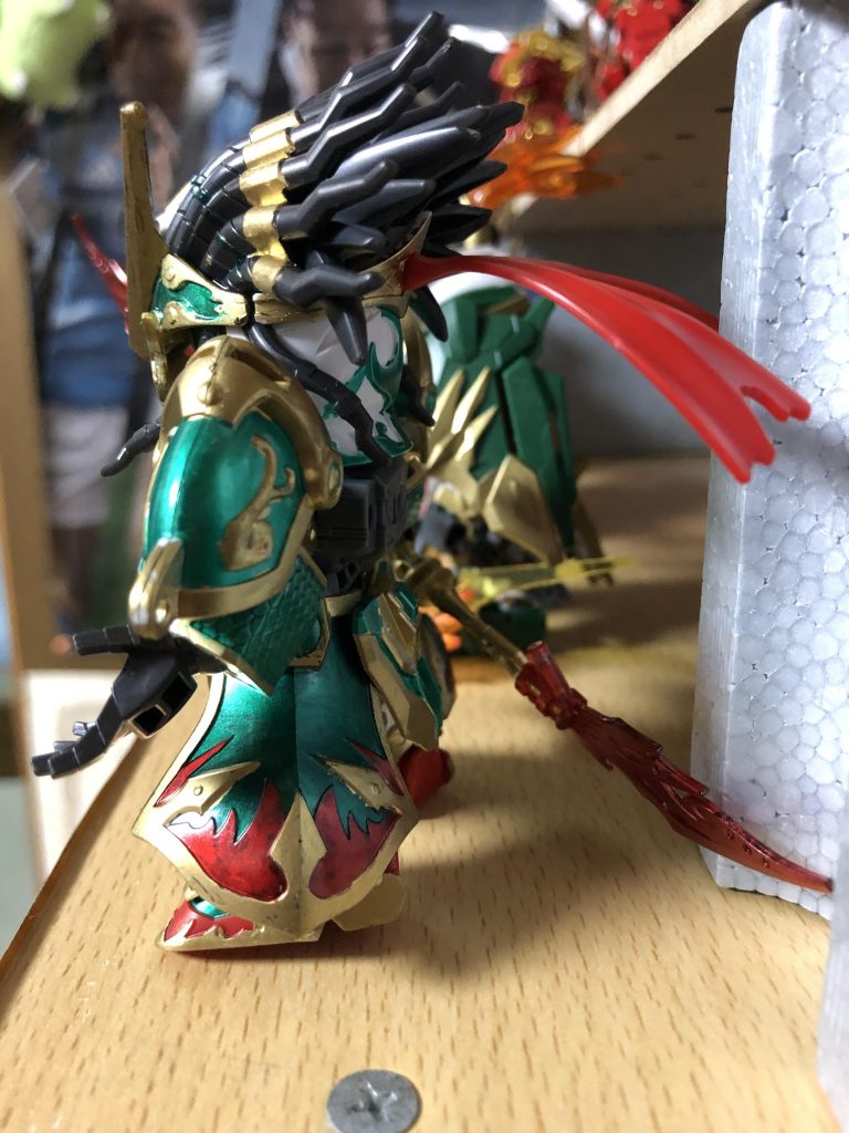 エドワードセカンドVと馬超ブルーデスティニーと悟空インパルス(武器のみ)となんかのツノが材料です。