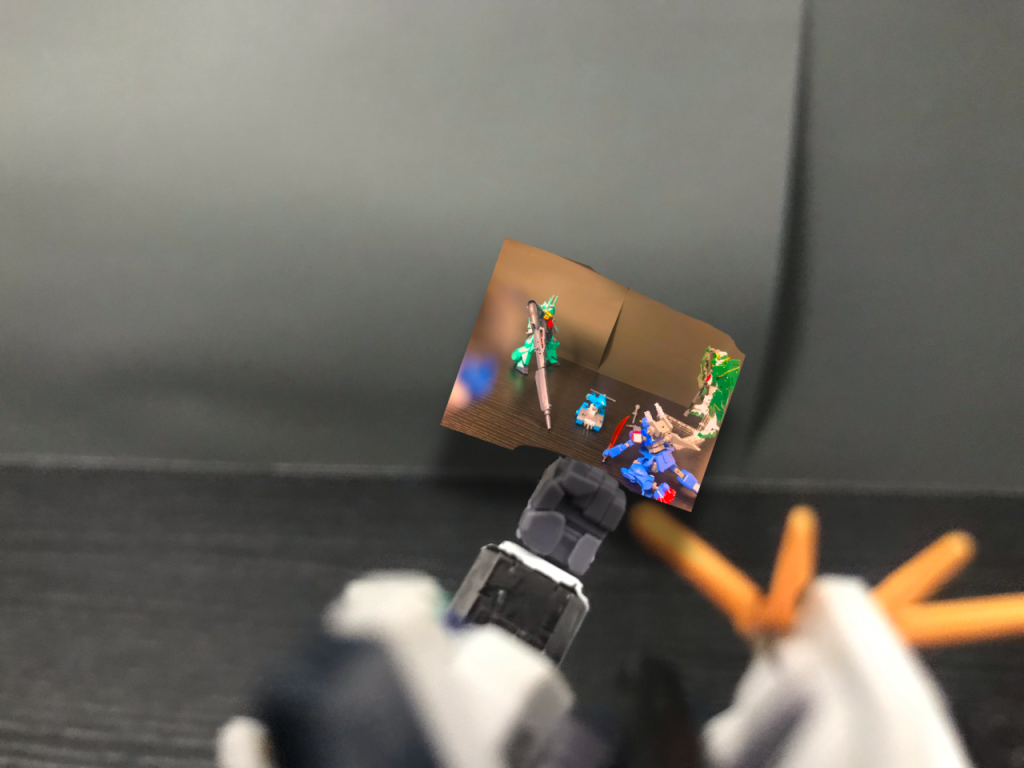 νsガンダム「この写真は誰のだ…多分この日記主だが 肝心の記載者が書いていない」???「乱れ撃つ!」