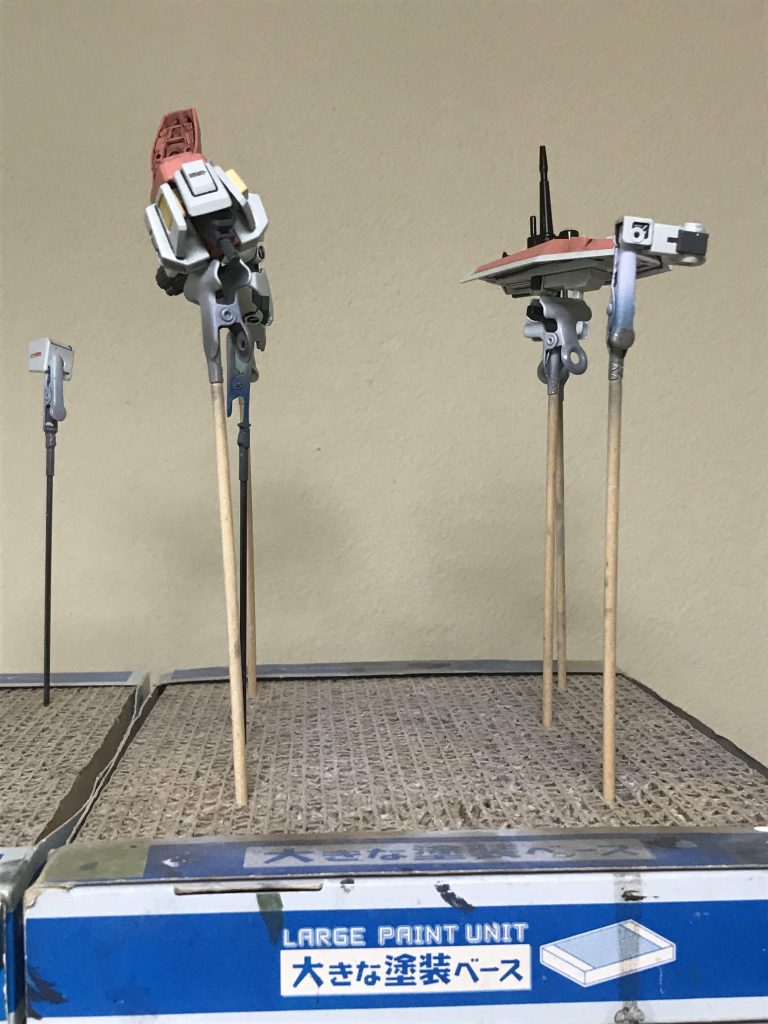 つや消しスプレー吹き作業工程