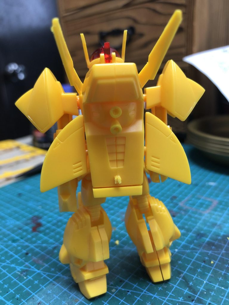 後ろから旧キット。