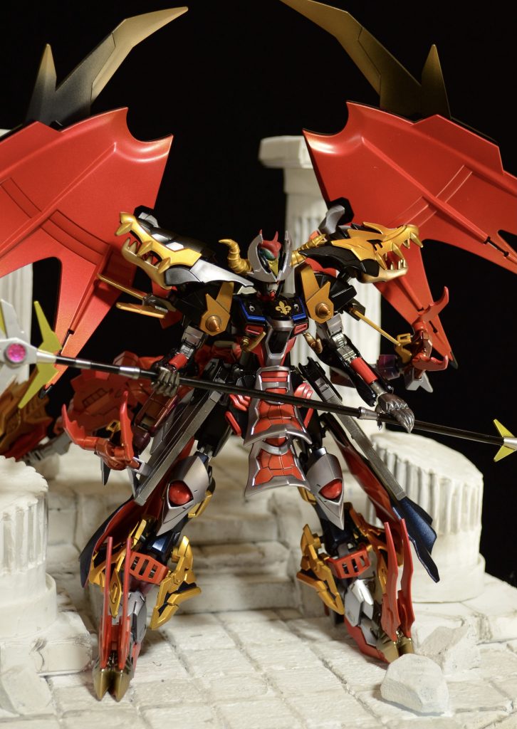 翼は、MGデスサイズヘルからの流用です。翼のツノ?はジーエンアルトロンより。