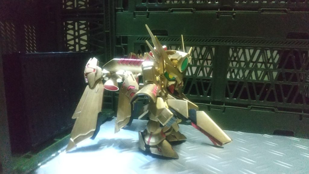 フルアームドの相棒、この体は仮の物で本体は別の所で待機している。